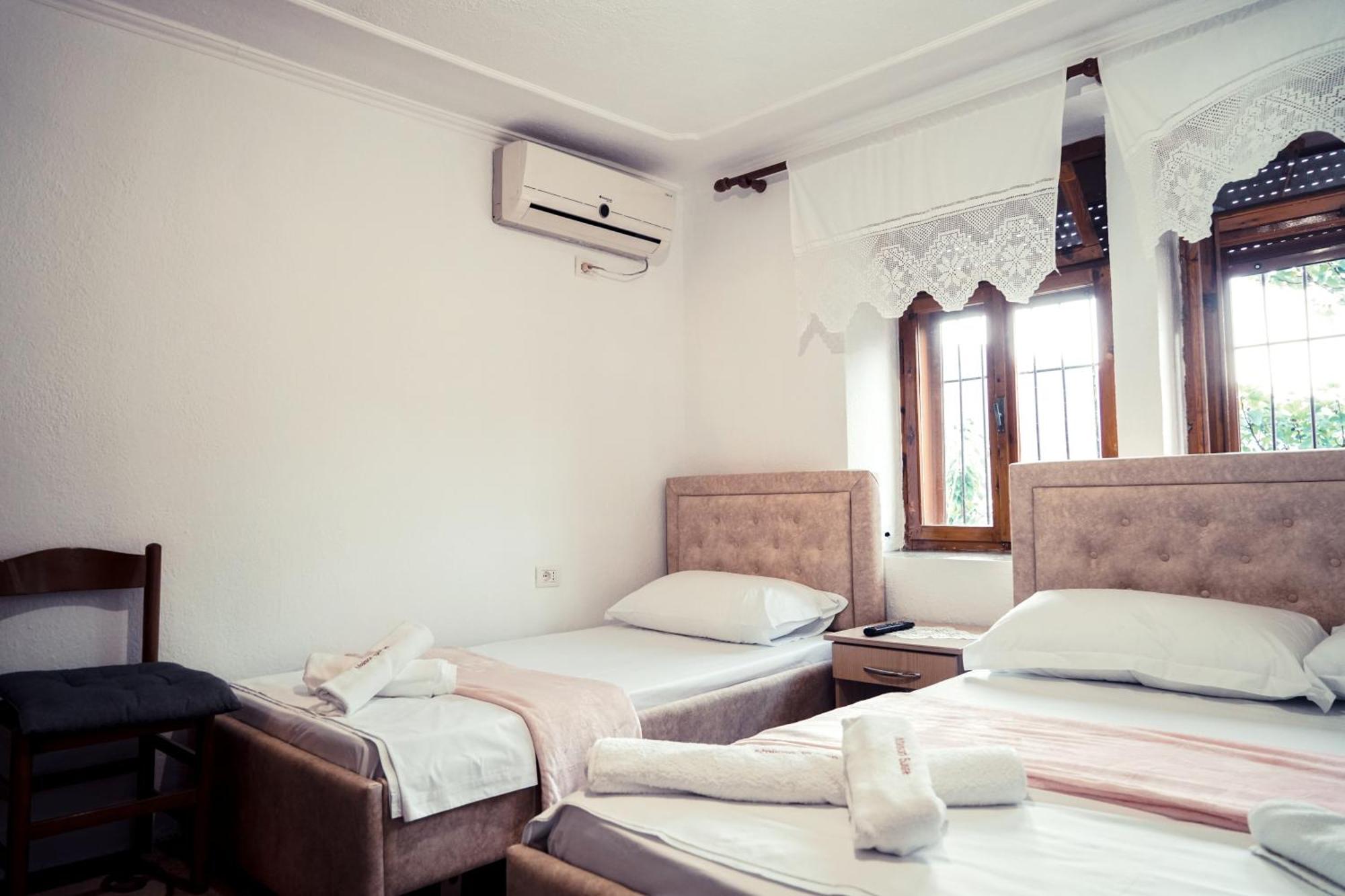 Guesthouse Arber Gjirokaster Luaran gambar