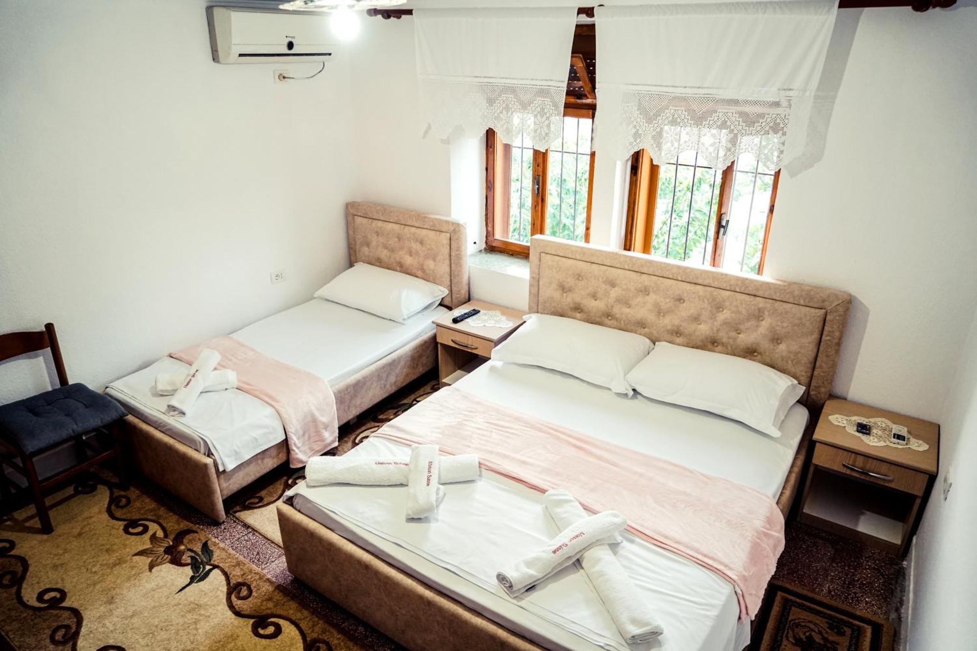 Guesthouse Arber Gjirokaster Luaran gambar