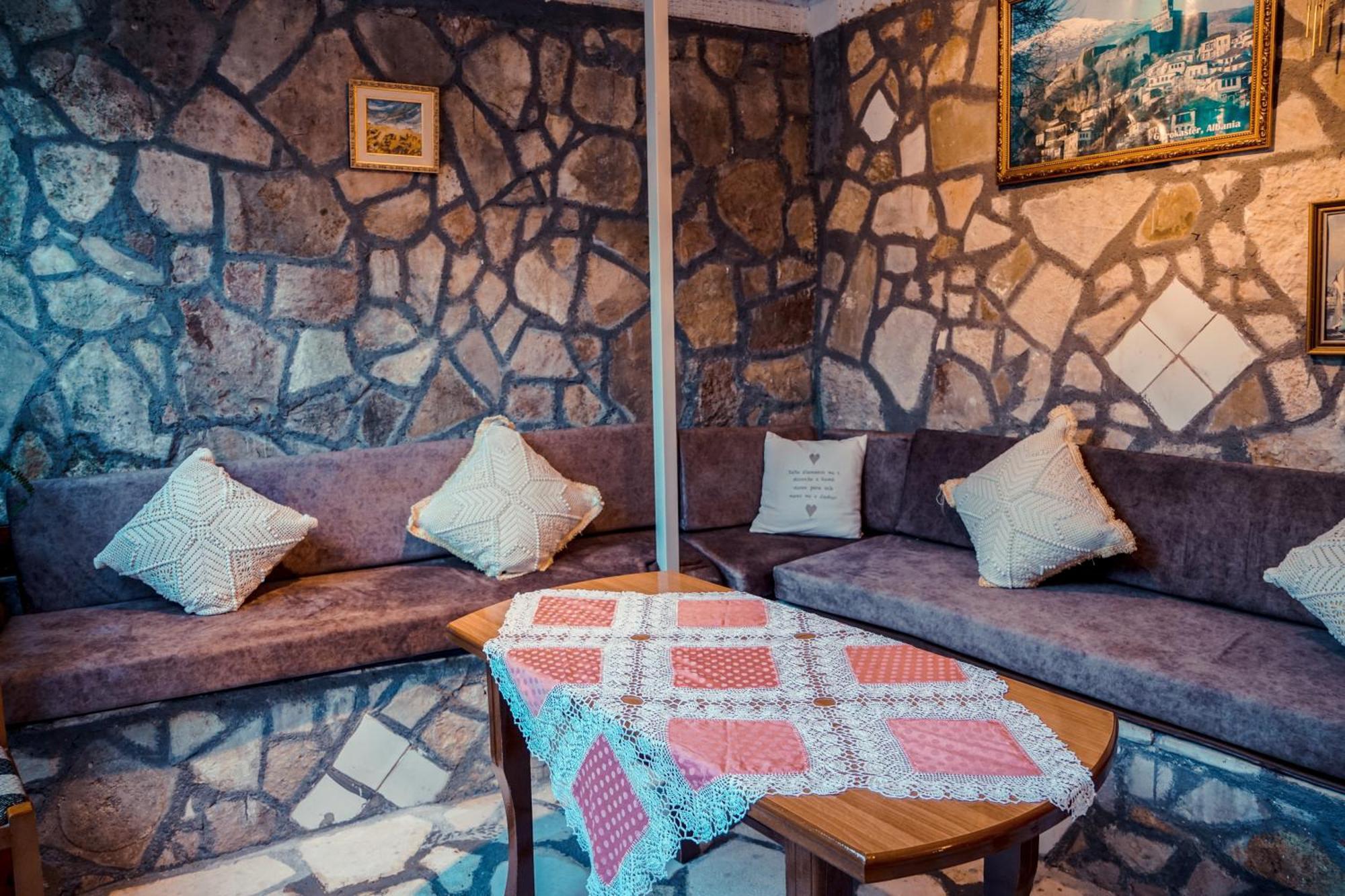 Guesthouse Arber Gjirokaster Luaran gambar
