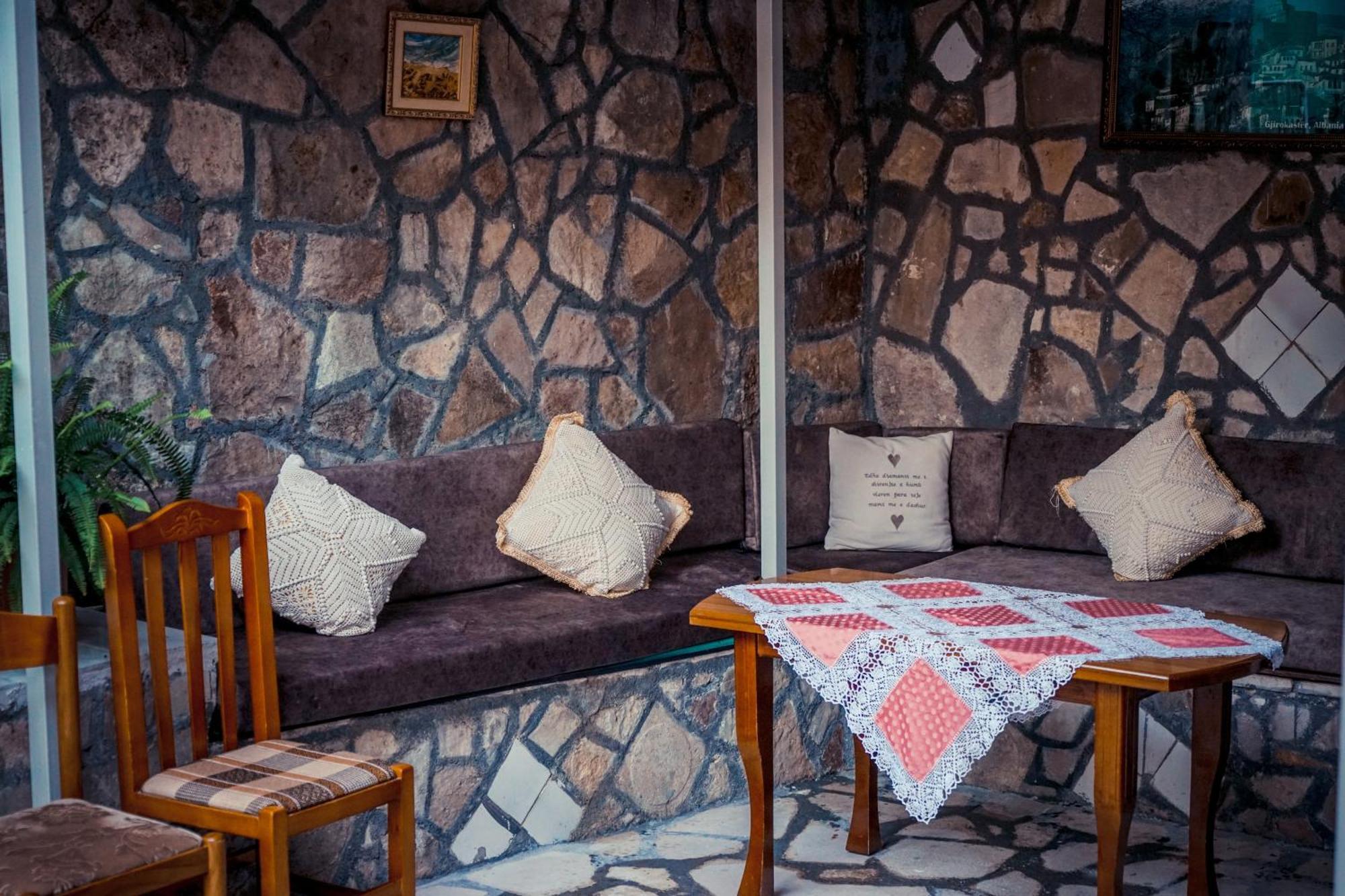 Guesthouse Arber Gjirokaster Luaran gambar